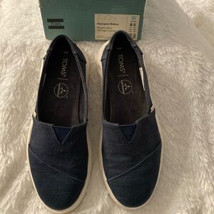 TOMS Women's Dark Blue Canvas Flats